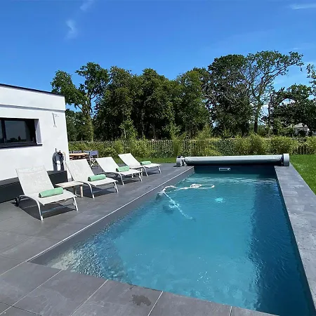 Rarissime Avec Piscine A Vannes, A 5 Minutes Du Centre فان